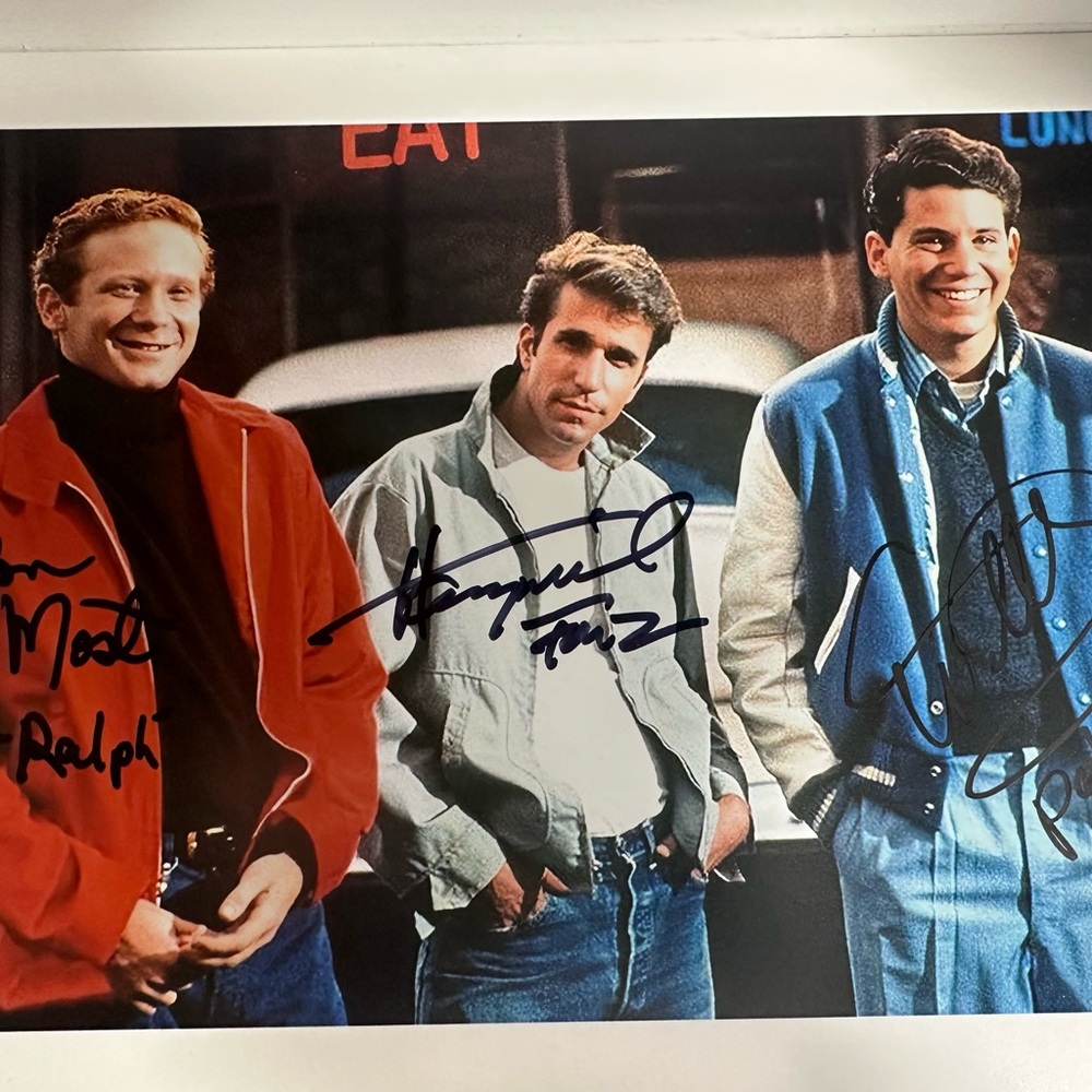 Autographed Happy Days Cast Photo
